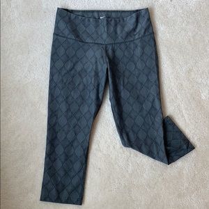 Nike Legend 2.0 crop leggings size S